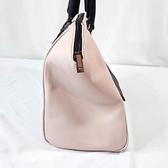 GUESS Pink Satchel & Matching Wristlet - Picture 4 of 9